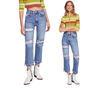 NWT We The Free “Lita” Slim Leg Distressed High Rise Cropped Jeans (F)